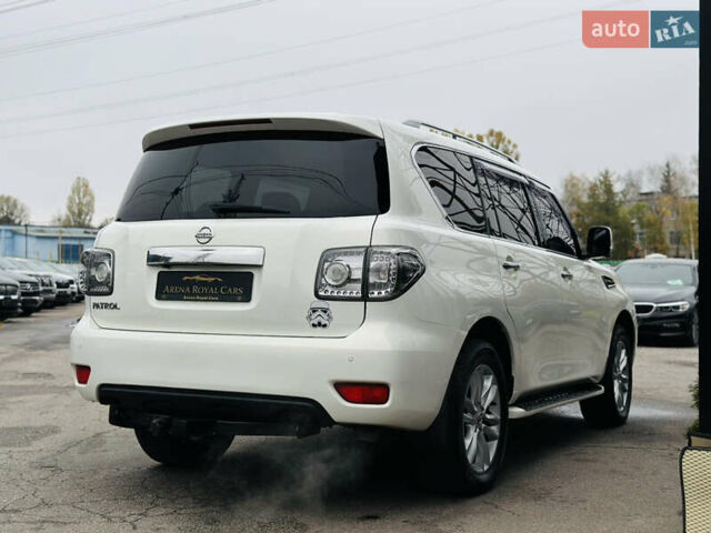 Білий Ніссан Патрол, об'ємом двигуна 5.55 л та пробігом 319 тис. км за 17500 $, фото 9 на Automoto.ua