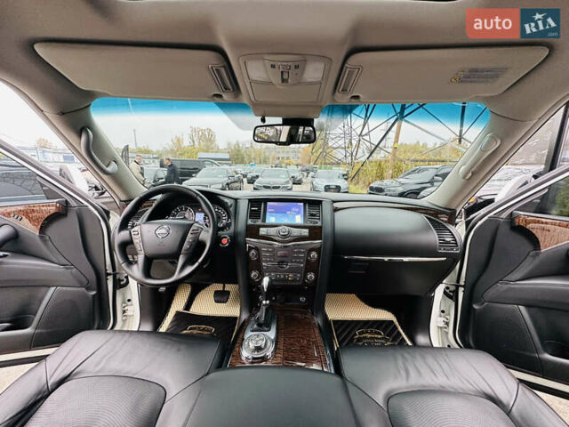 Білий Ніссан Патрол, об'ємом двигуна 5.55 л та пробігом 319 тис. км за 17500 $, фото 22 на Automoto.ua