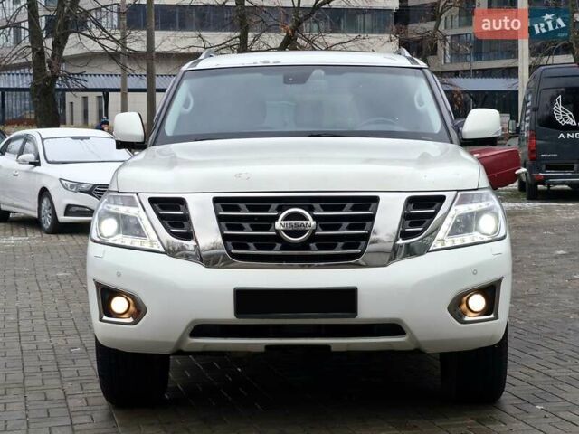 Білий Ніссан Патрол, об'ємом двигуна 5.55 л та пробігом 210 тис. км за 19900 $, фото 3 на Automoto.ua