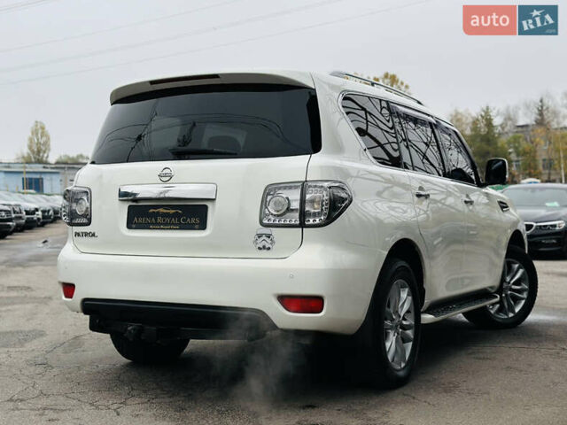 Білий Ніссан Патрол, об'ємом двигуна 5.55 л та пробігом 319 тис. км за 17500 $, фото 1 на Automoto.ua