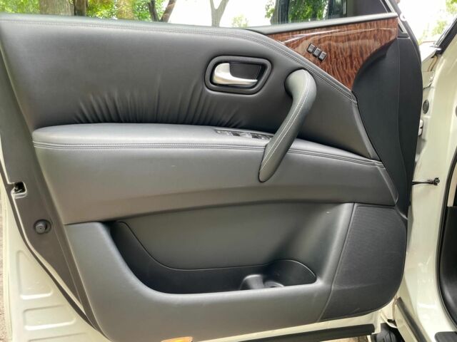 Белый Ниссан Патрол, объемом двигателя 5.5 л и пробегом 127 тыс. км за 21690 $, фото 29 на Automoto.ua