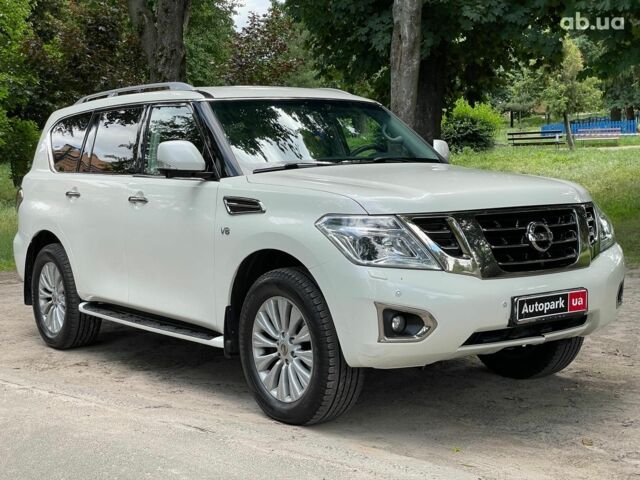 Белый Ниссан Патрол, объемом двигателя 5.5 л и пробегом 127 тыс. км за 21690 $, фото 4 на Automoto.ua