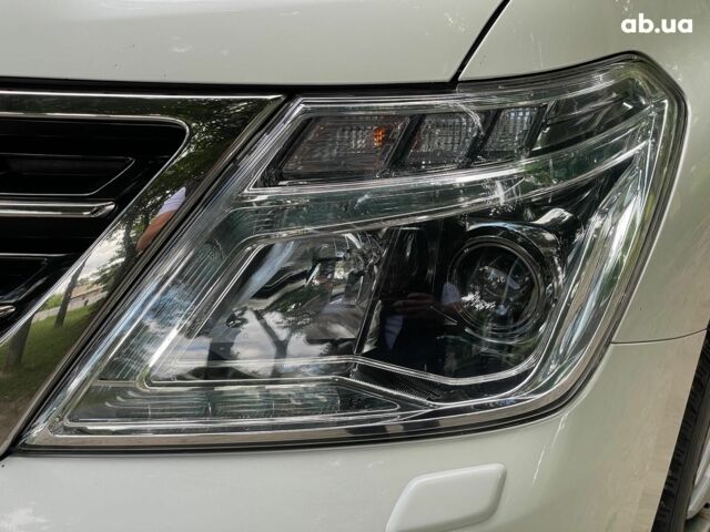 Белый Ниссан Патрол, объемом двигателя 5.5 л и пробегом 127 тыс. км за 21690 $, фото 18 на Automoto.ua