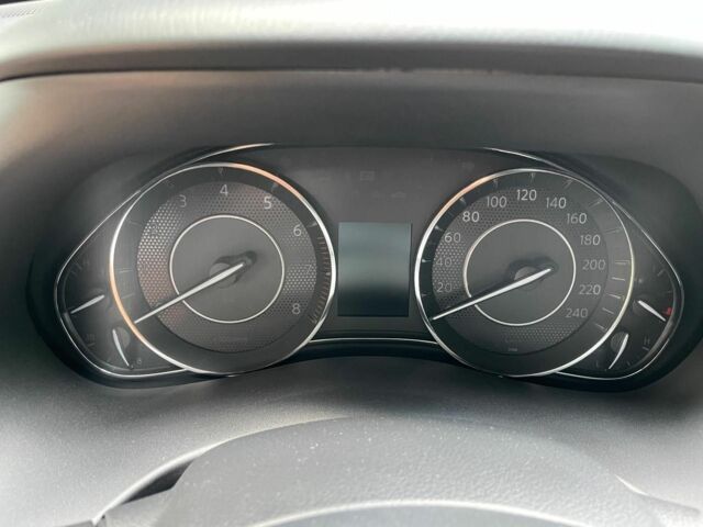 Белый Ниссан Патрол, объемом двигателя 5.5 л и пробегом 127 тыс. км за 21690 $, фото 34 на Automoto.ua