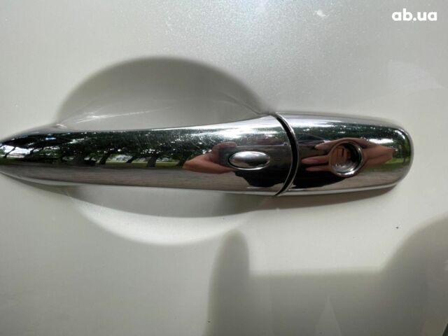 Белый Ниссан Патрол, объемом двигателя 5.5 л и пробегом 127 тыс. км за 21690 $, фото 28 на Automoto.ua