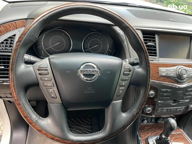 Белый Ниссан Патрол, объемом двигателя 5.5 л и пробегом 127 тыс. км за 21690 $, фото 33 на Automoto.ua