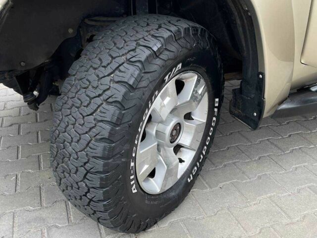Бежевий Ніссан Патрол, об'ємом двигуна 3 л та пробігом 125 тис. км за 20999 $, фото 9 на Automoto.ua