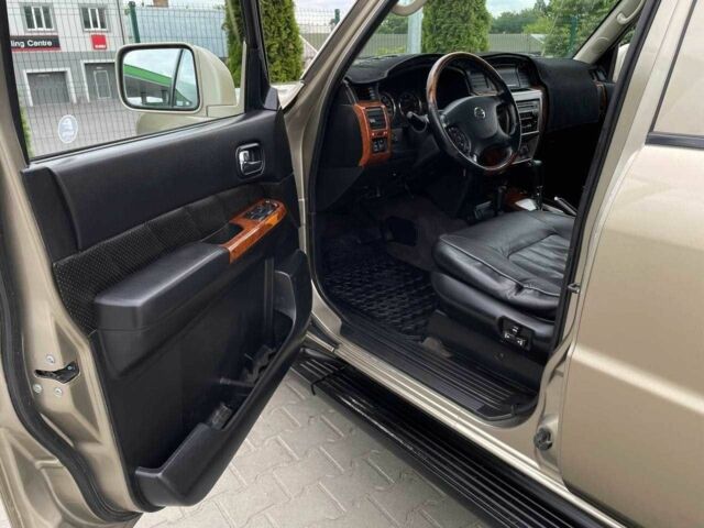 Бежевий Ніссан Патрол, об'ємом двигуна 3 л та пробігом 125 тис. км за 20999 $, фото 8 на Automoto.ua
