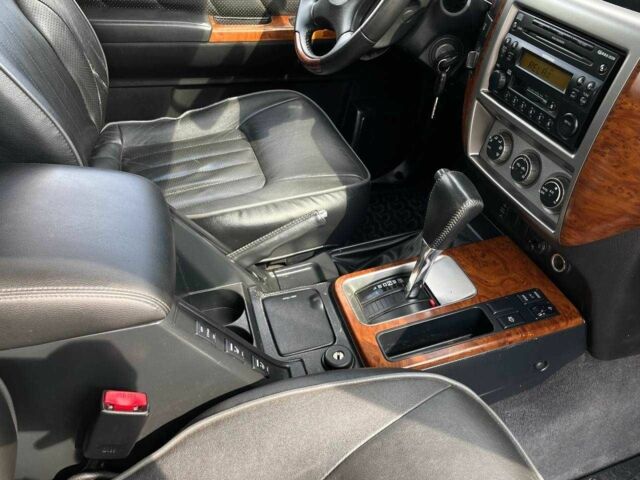 Бежевий Ніссан Патрол, об'ємом двигуна 3 л та пробігом 125 тис. км за 20999 $, фото 18 на Automoto.ua