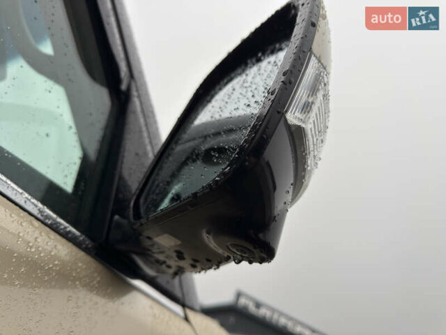 Бежевый Ниссан Патрол, объемом двигателя 5.6 л и пробегом 266 тыс. км за 16000 $, фото 16 на Automoto.ua