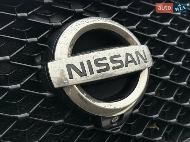 Бежевый Ниссан Патрол, объемом двигателя 5.6 л и пробегом 266 тыс. км за 16000 $, фото 6 на Automoto.ua