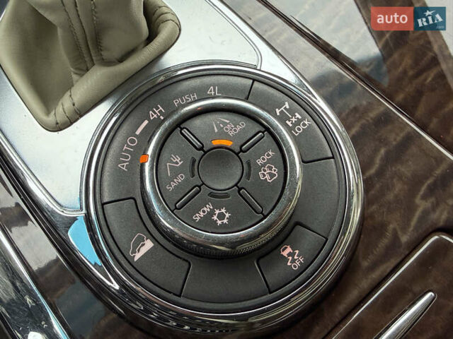 Бежевый Ниссан Патрол, объемом двигателя 5.6 л и пробегом 266 тыс. км за 16000 $, фото 29 на Automoto.ua