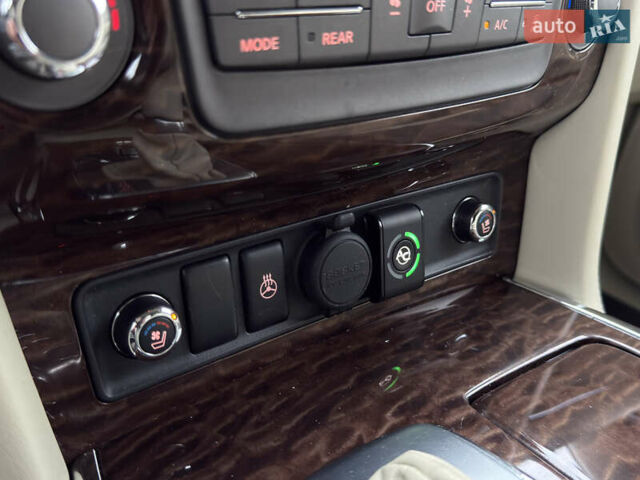 Бежевый Ниссан Патрол, объемом двигателя 5.6 л и пробегом 266 тыс. км за 16000 $, фото 30 на Automoto.ua