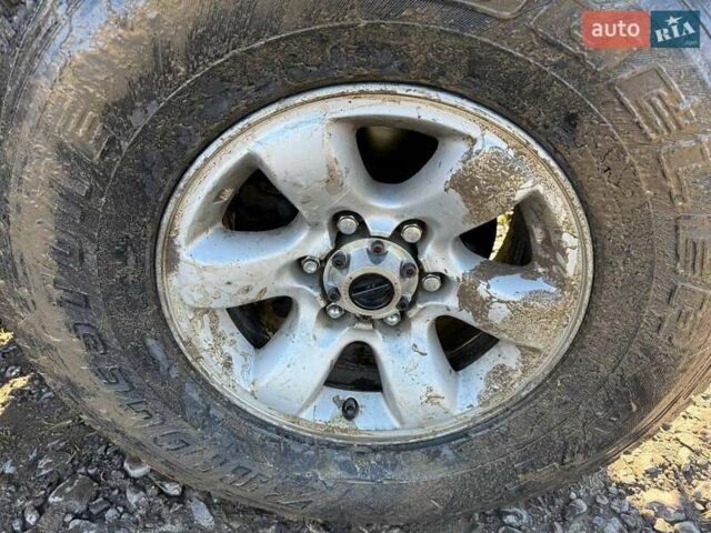 Черный Ниссан Патрол, объемом двигателя 2.8 л и пробегом 300 тыс. км за 5250 $, фото 8 на Automoto.ua