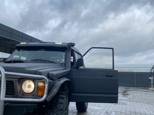Чорний Ніссан Патрол, об'ємом двигуна 0 л та пробігом 250 тис. км за 7500 $, фото 5 на Automoto.ua