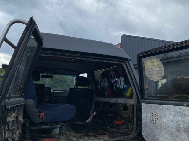 Чорний Ніссан Патрол, об'ємом двигуна 0 л та пробігом 250 тис. км за 7500 $, фото 3 на Automoto.ua