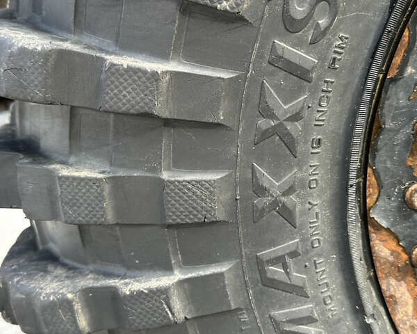 Черный Ниссан Патрол, объемом двигателя 2.8 л и пробегом 300 тыс. км за 12000 $, фото 19 на Automoto.ua