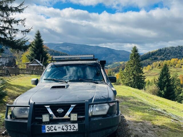 Черный Ниссан Патрол, объемом двигателя 3 л и пробегом 300 тыс. км за 6800 $, фото 6 на Automoto.ua