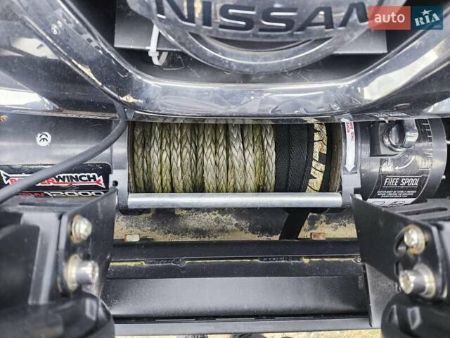 Черный Ниссан Патрол, объемом двигателя 4.8 л и пробегом 396 тыс. км за 37000 $, фото 13 на Automoto.ua