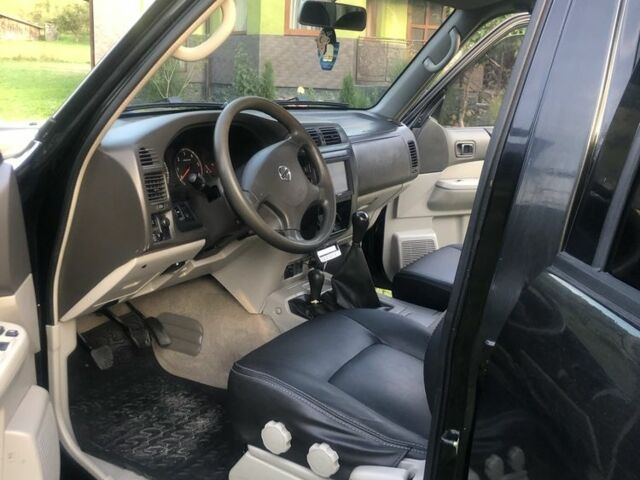 Черный Ниссан Патрол, объемом двигателя 3 л и пробегом 130 тыс. км за 17700 $, фото 6 на Automoto.ua