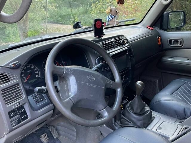 Черный Ниссан Патрол, объемом двигателя 3 л и пробегом 300 тыс. км за 6500 $, фото 3 на Automoto.ua