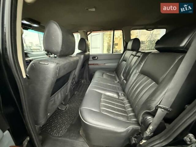 Черный Ниссан Патрол, объемом двигателя 3 л и пробегом 359 тыс. км за 18999 $, фото 16 на Automoto.ua