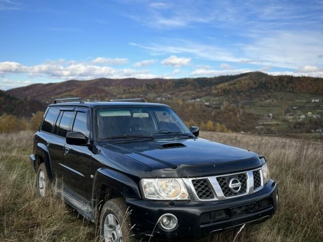 Черный Ниссан Патрол, объемом двигателя 3 л и пробегом 193 тыс. км за 10000 $, фото 3 на Automoto.ua