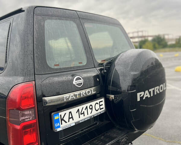 Черный Ниссан Патрол, объемом двигателя 3 л и пробегом 247 тыс. км за 21700 $, фото 20 на Automoto.ua