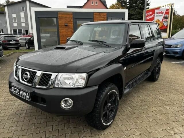 Черный Ниссан Патрол, объемом двигателя 0 л и пробегом 225 тыс. км за 4000 $, фото 1 на Automoto.ua