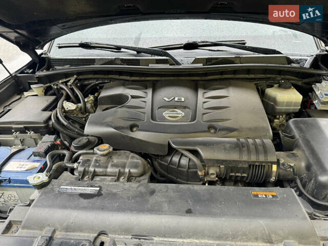 Черный Ниссан Патрол, объемом двигателя 5.55 л и пробегом 226 тыс. км за 24999 $, фото 30 на Automoto.ua