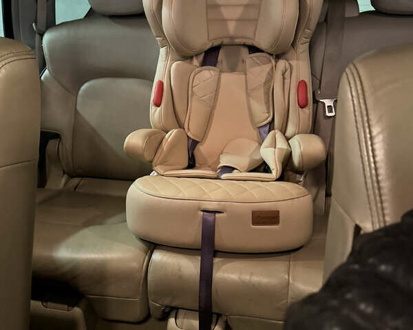 Черный Ниссан Патрол, объемом двигателя 5.6 л и пробегом 260 тыс. км за 18500 $, фото 6 на Automoto.ua