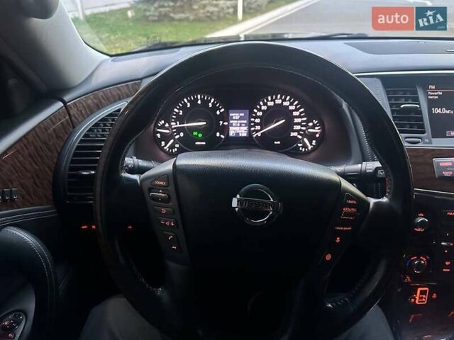 Черный Ниссан Патрол, объемом двигателя 5.55 л и пробегом 177 тыс. км за 25000 $, фото 13 на Automoto.ua