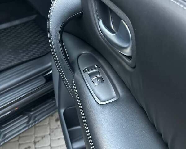 Черный Ниссан Патрол, объемом двигателя 5.55 л и пробегом 177 тыс. км за 25000 $, фото 23 на Automoto.ua