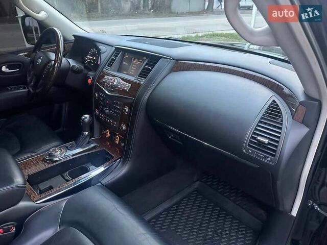 Черный Ниссан Патрол, объемом двигателя 5.55 л и пробегом 177 тыс. км за 25000 $, фото 15 на Automoto.ua