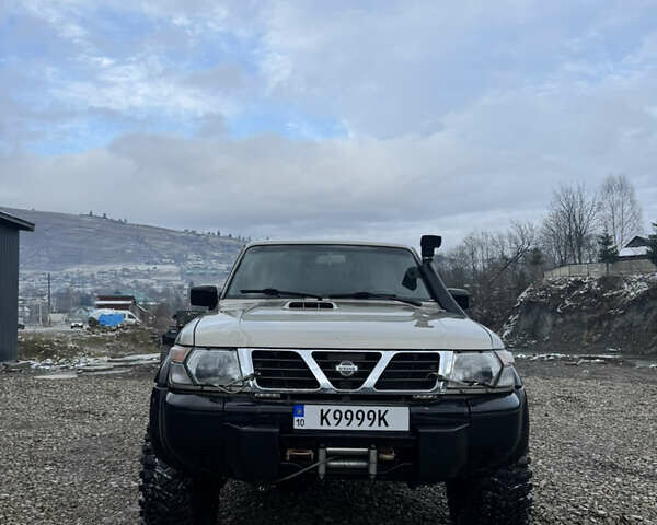 Коричневий Ніссан Патрол, об'ємом двигуна 2.95 л та пробігом 355 тис. км за 17999 $, фото 1 на Automoto.ua