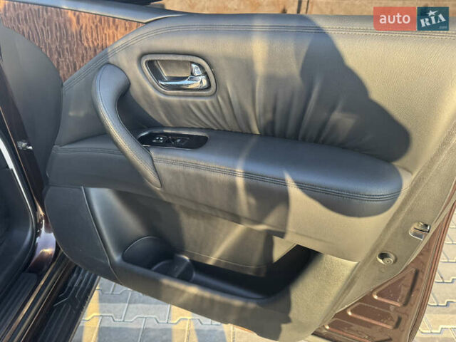 Коричневий Ніссан Патрол, об'ємом двигуна 5.6 л та пробігом 180 тис. км за 17000 $, фото 18 на Automoto.ua