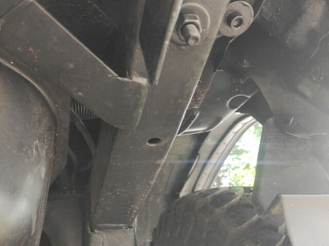 Красный Ниссан Патрол, объемом двигателя 3 л и пробегом 250 тыс. км за 35000 $, фото 14 на Automoto.ua