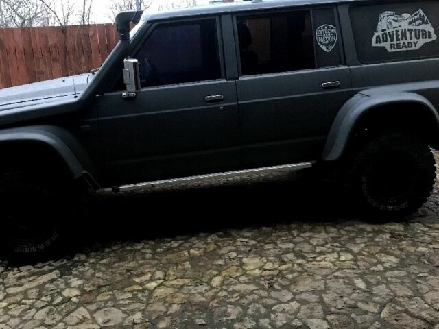 Сірий Ніссан Патрол, об'ємом двигуна 4.2 л та пробігом 280 тис. км за 12000 $, фото 2 на Automoto.ua