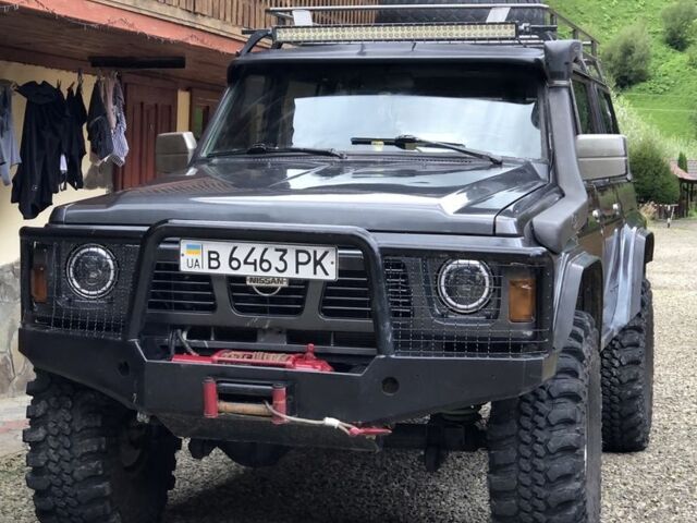 Сірий Ніссан Патрол, об'ємом двигуна 2.8 л та пробігом 240 тис. км за 10800 $, фото 1 на Automoto.ua