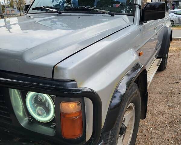 Сірий Ніссан Патрол, об'ємом двигуна 2.8 л та пробігом 525 тис. км за 8500 $, фото 13 на Automoto.ua