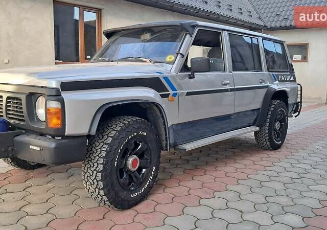Серый Ниссан Патрол, объемом двигателя 2.8 л и пробегом 300 тыс. км за 9997 $, фото 15 на Automoto.ua