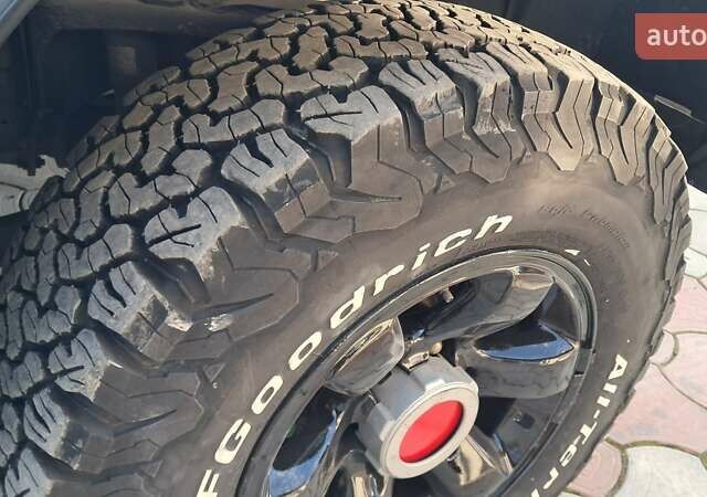 Серый Ниссан Патрол, объемом двигателя 2.8 л и пробегом 300 тыс. км за 9997 $, фото 38 на Automoto.ua