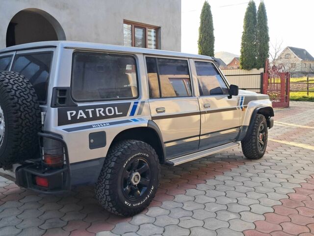 Серый Ниссан Патрол, объемом двигателя 2.8 л и пробегом 234 тыс. км за 9999 $, фото 11 на Automoto.ua