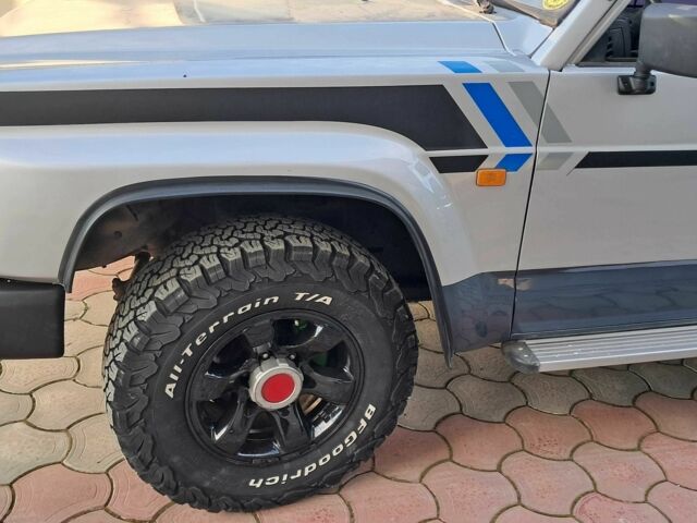 Серый Ниссан Патрол, объемом двигателя 2.8 л и пробегом 234 тыс. км за 9999 $, фото 15 на Automoto.ua