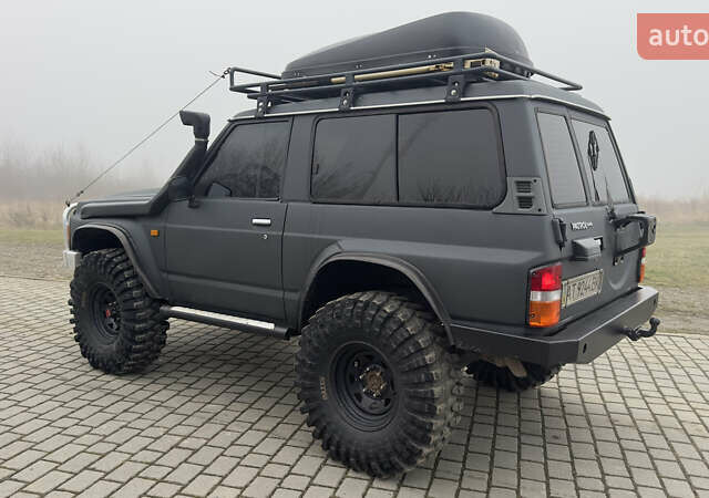 Серый Ниссан Патрол, объемом двигателя 2.8 л и пробегом 270 тыс. км за 16500 $, фото 17 на Automoto.ua