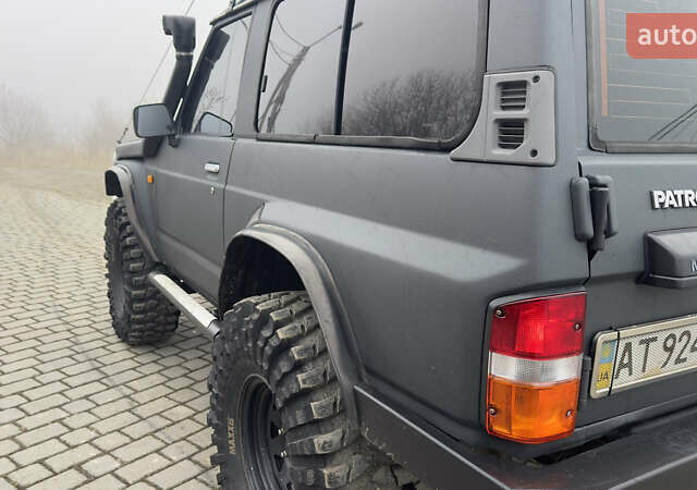 Серый Ниссан Патрол, объемом двигателя 2.8 л и пробегом 270 тыс. км за 16500 $, фото 16 на Automoto.ua