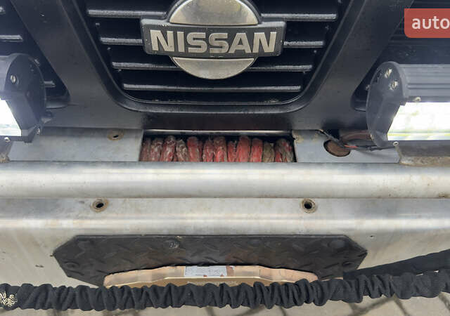 Серый Ниссан Патрол, объемом двигателя 2.8 л и пробегом 270 тыс. км за 16500 $, фото 21 на Automoto.ua