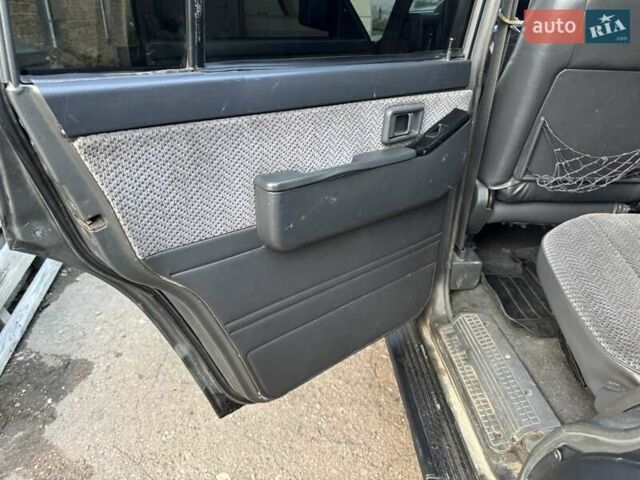 Сірий Ніссан Патрол, об'ємом двигуна 3 л та пробігом 296 тис. км за 12800 $, фото 21 на Automoto.ua