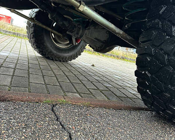 Серый Ниссан Патрол, объемом двигателя 2.95 л и пробегом 222 тыс. км за 25000 $, фото 5 на Automoto.ua