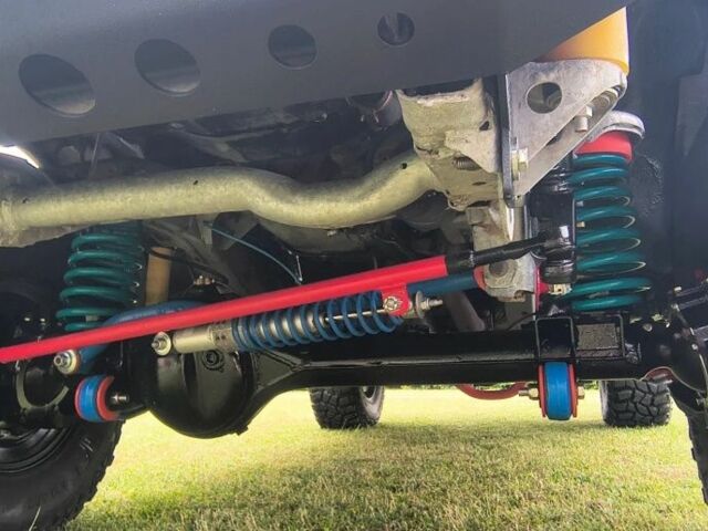 Серый Ниссан Патрол, объемом двигателя 0 л и пробегом 320 тыс. км за 2950 $, фото 5 на Automoto.ua